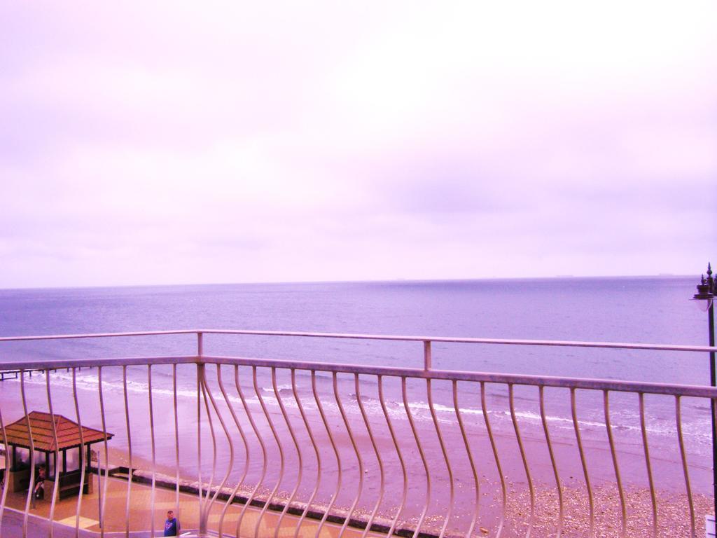 Shoreside Inn Shanklin Bagian luar foto